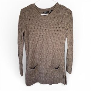 Jeanne Pierre Brown Crew Neck Front Pocket Cable Fisherman Tunic Sweater | Small